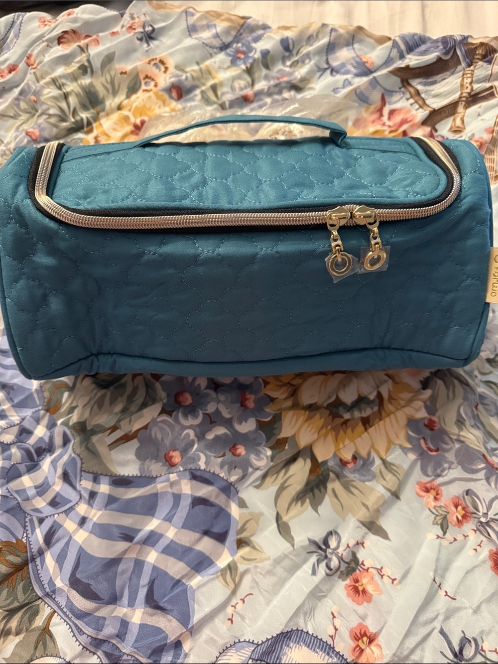 Yarwo airwrap Quilted Teal Travel Cosmetic Case with Top Handle